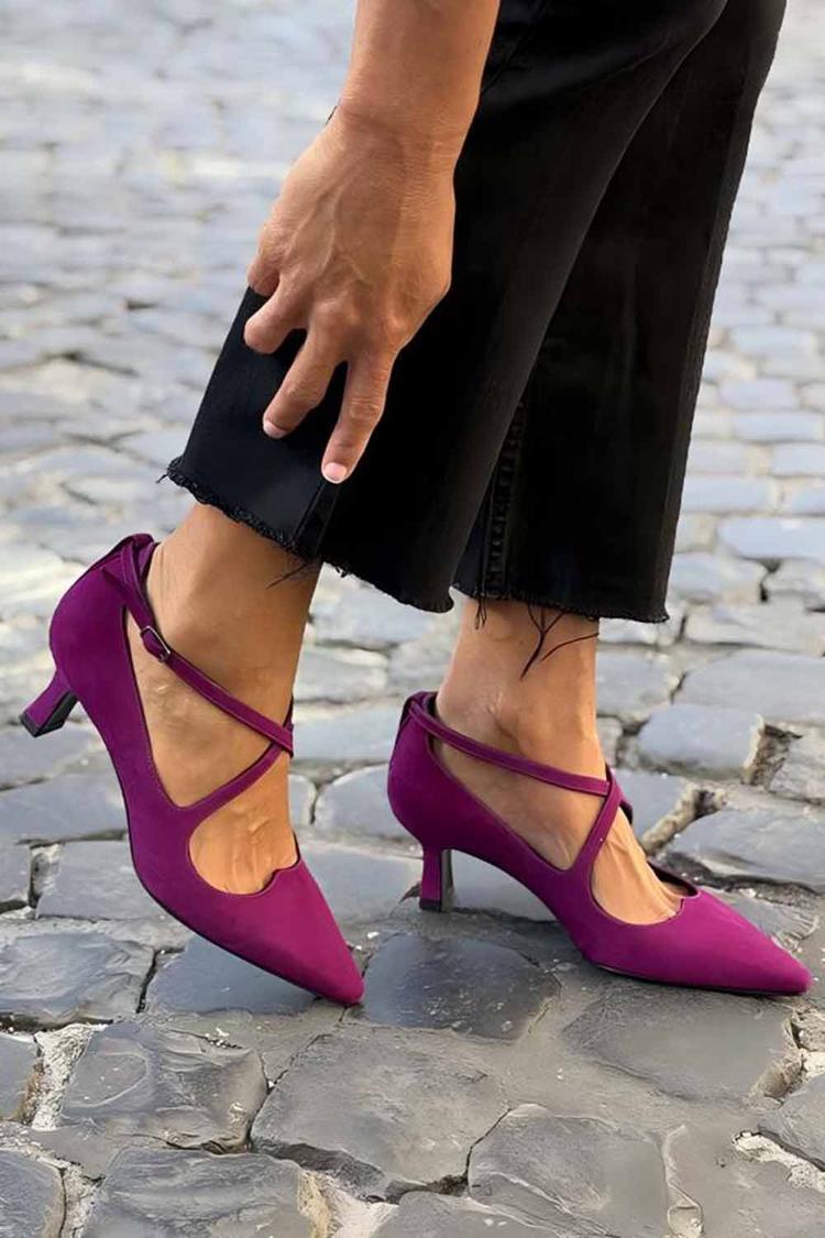Crossover Strap Pointy Toe Kitten Heels