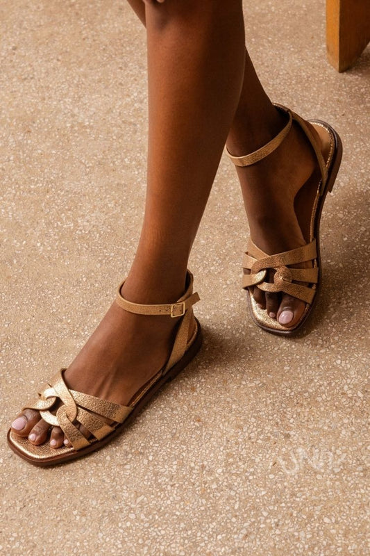 Stylish Solid Color Strappy Ankle Buckle Flat Casual Sandals [Pre Order]