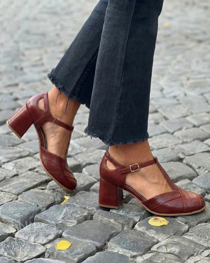 PU-Leder T-Riemen Pumps mit rundem Zeh und Blockabsatz [Vorbestellung]