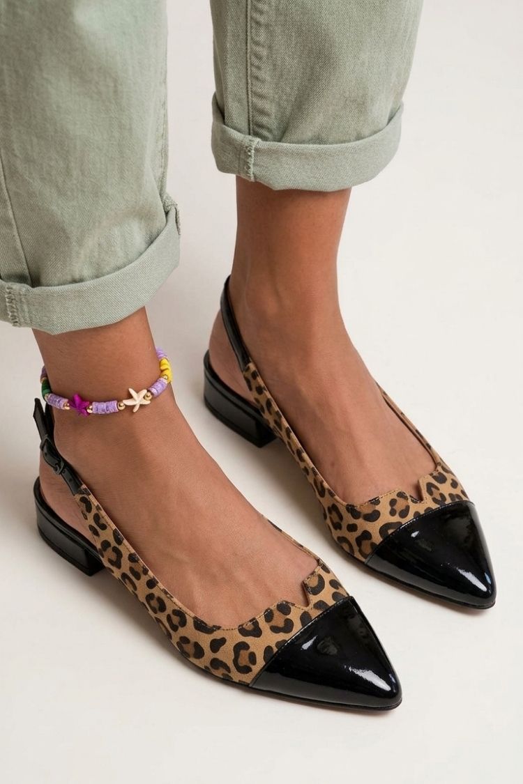 Cut-Out-Schnallen-Slingback-Ballerinas mit spitzer Zehenkappe