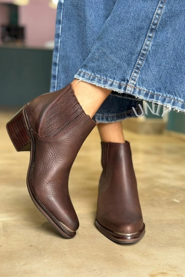 Pebbled Leather Elastic Side Chunky Heel Ankle Boots [Pre Order]