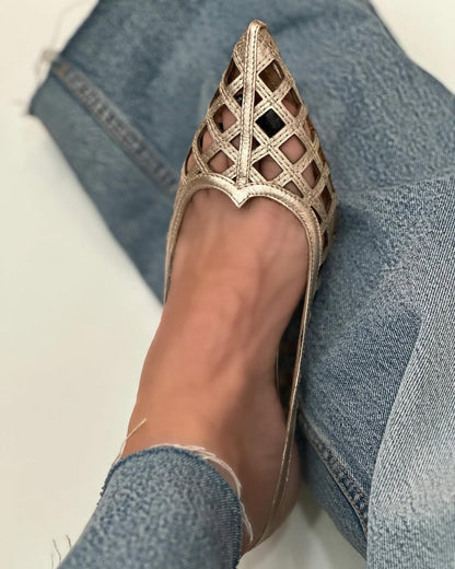 Metallic Crisscross Cage Flats mit spitzer Zehenpartie und Fesselriemen [Vorbestellung]