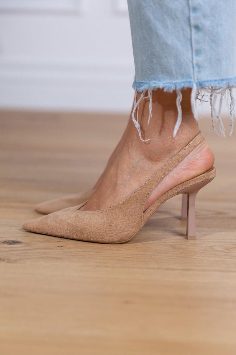Pointy Toe Slingback Kitten Heels